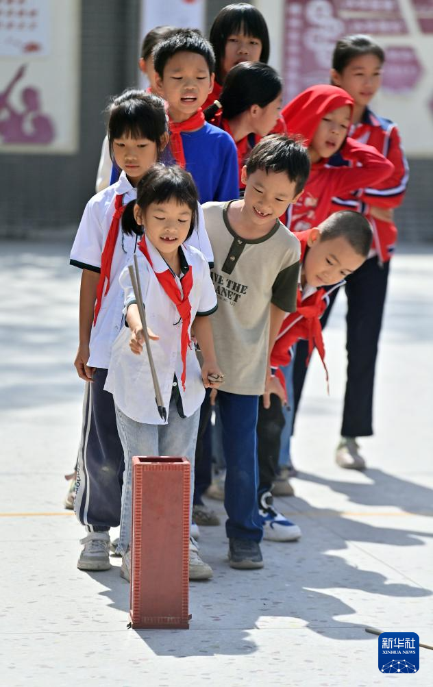 Im体育网站：广西梧州：学校里的“民族传统体育运动会”(图6)