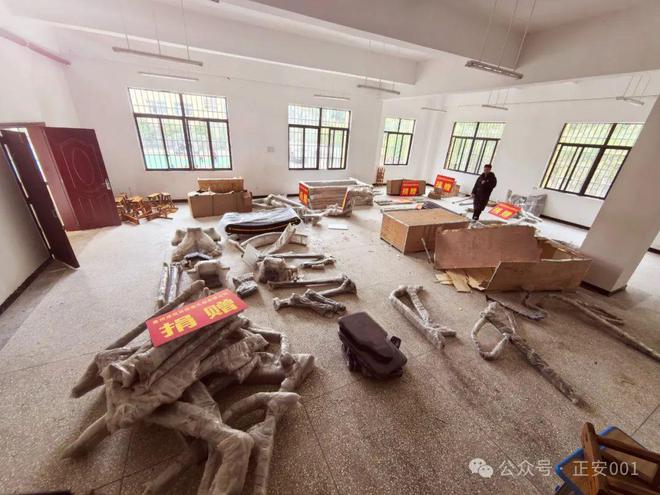 爱心俱乐部向正安三中：捐赠价值7万元体育训练器材(图3)