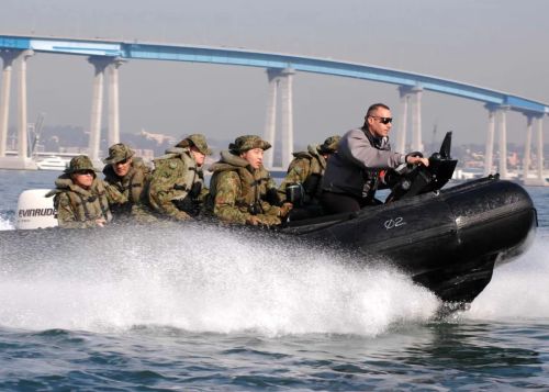 Im（中国体育）：最离奇的死法？日本自卫队员被机枪砸中胸口当场死亡！丨轻武专栏(图23)