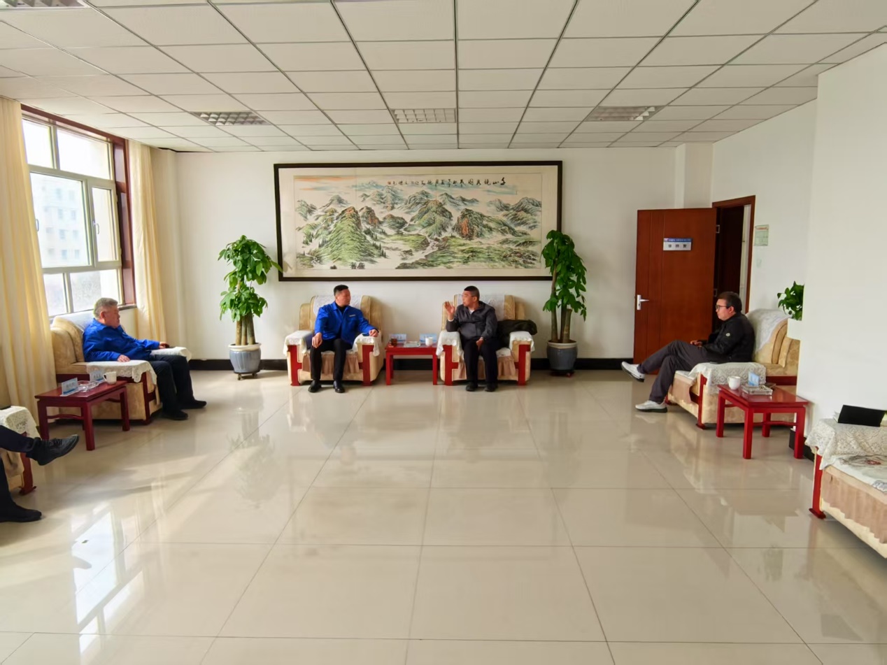 Im（中国体育）：上海钢联董事长朱军红一行拜访新疆昆玉钢铁有限公司(图1)