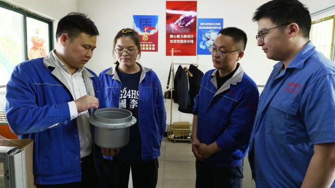 Im（中国体育）：从“门外汉”到行业领军人！他用13年攻克航天防腐难题诠释新时代工匠精神(图3)