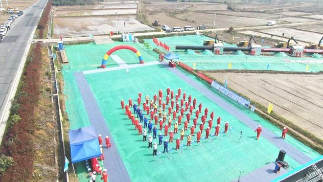 Im（中国体育）：一线故事丨第一道焊花最闪耀！(图1)