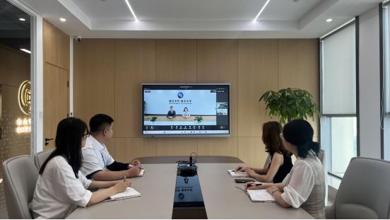 Im体育网站：与“上合”共赢丨乌兹别克斯坦6次下单背后的“信任溢价”(图1)