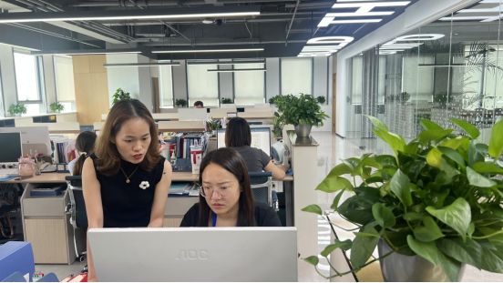 Im体育网站：与“上合”共赢丨乌兹别克斯坦6次下单背后的“信任溢价”(图2)