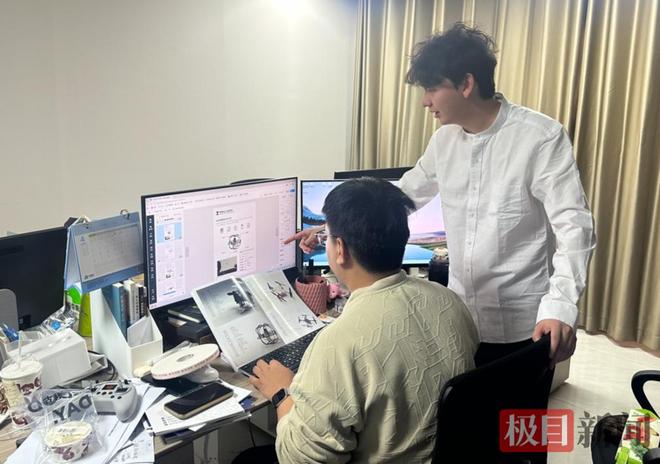 “00后”海归在襄阳把无人机玩出花：掌心大小续航30分钟能抗四级大风还拿下科创大奖(图2)