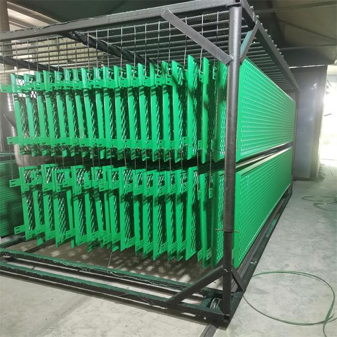 从隧道到高速主线：高速防眩网厂家视角下的交通防护实践(图3)